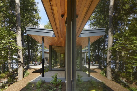 Percy Lake Cottage / Michael Taylor Architecture + Design Percy Lake Cottage / Michael Taylor Architecture + Design - Image 15 of 25