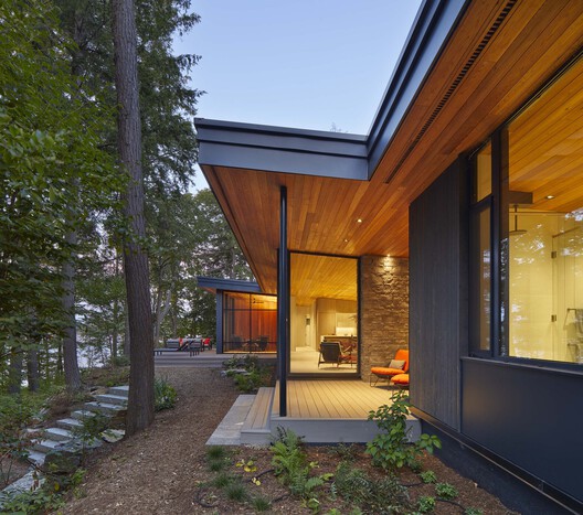 Percy Lake Cottage / Michael Taylor Architecture + Design Percy Lake Cottage / Michael Taylor Architecture + Design - Exterior Photography, Wood