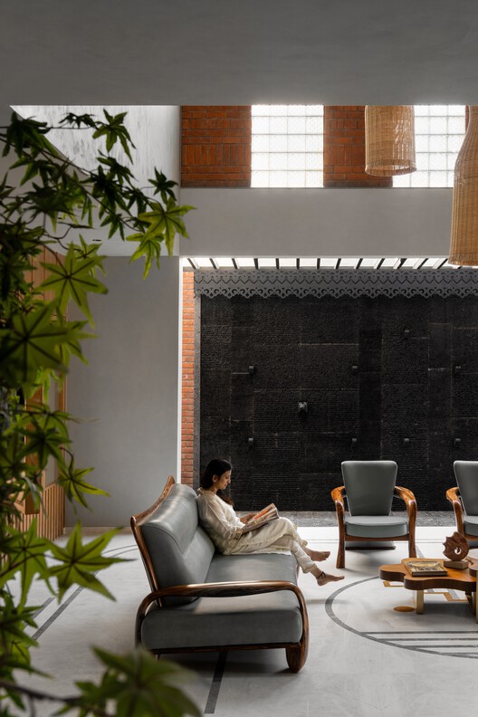  Anthill House / Kaushal TaTiya Architects - Interior Photography, Living Room, Chair