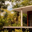 Suíte Lagoa Azul / Carlos Alberto Arquitetura - Casas