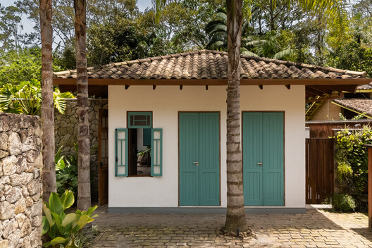 Caiçara House / Studio Carlito e Renata Pascucci - Exterior Photography, Door