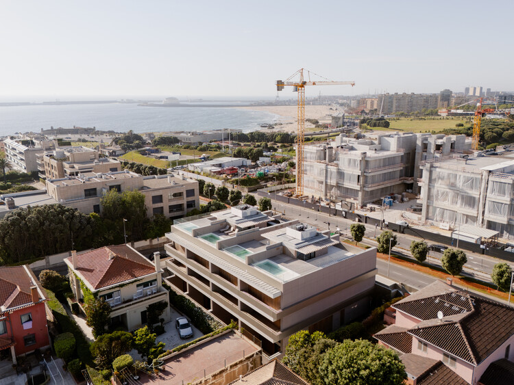 Boavista Housing / A43 Lda - Exterior Photography, Balcony