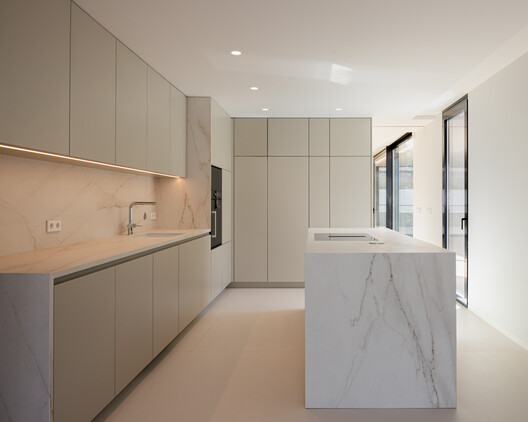 Boavista Housing / A43 Lda Boavista Housing / A43 Lda - Interior Photography, Kitchen, Wood, Countertop, Door