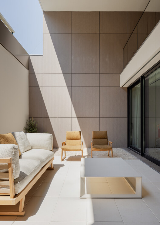 Boavista Housing / A43 Lda Boavista Housing / A43 Lda - Interior Photography, Living Room, Wood, Concrete
