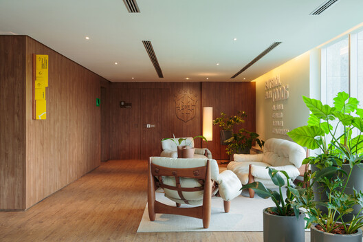 CBF (Brazilian Football Confederation) Headquarters / ARCHITECTS OFFICE CBF (Brazilian Football Confederation) Headquarters / ARCHITECTS OFFICE - Interior Photography, Wood, Lighting