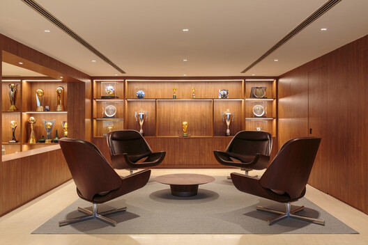 CBF (Brazilian Football Confederation) Headquarters / ARCHITECTS OFFICE CBF (Brazilian Football Confederation) Headquarters / ARCHITECTS OFFICE - Interior Photography, Living Room, Wood