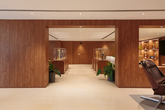 CBF (Brazilian Football Confederation) Headquarters / ARCHITECTS OFFICE CBF (Brazilian Football Confederation) Headquarters / ARCHITECTS OFFICE - Interior Photography, Wood, Lighting, Glass