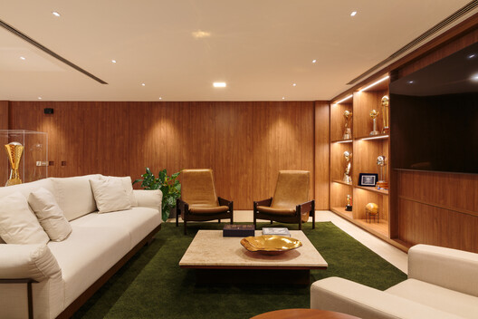 CBF (Brazilian Football Confederation) Headquarters / ARCHITECTS OFFICE CBF (Brazilian Football Confederation) Headquarters / ARCHITECTS OFFICE - Interior Photography, Living Room, Wood, Lighting, Sofa, Table, Chair