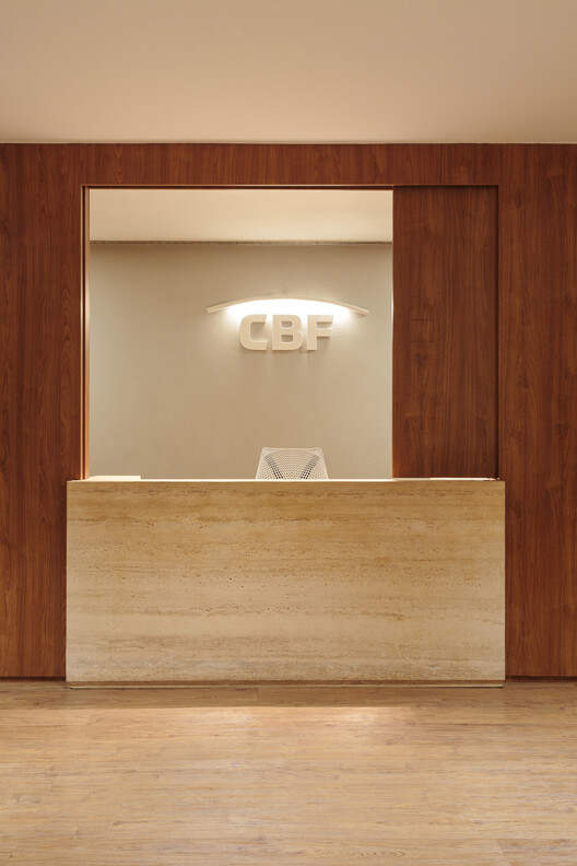 CBF (Brazilian Football Confederation) Headquarters / ARCHITECTS OFFICE CBF (Brazilian Football Confederation) Headquarters / ARCHITECTS OFFICE - Interior Photography, Wood, Chair