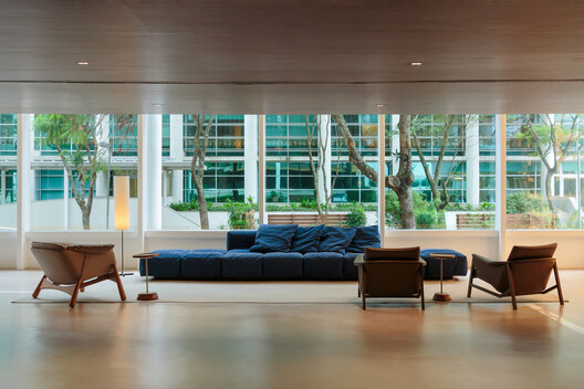 CBF (Brazilian Football Confederation) Headquarters / ARCHITECTS OFFICE CBF (Brazilian Football Confederation) Headquarters / ARCHITECTS OFFICE - Interior Photography, Living Room, Chair