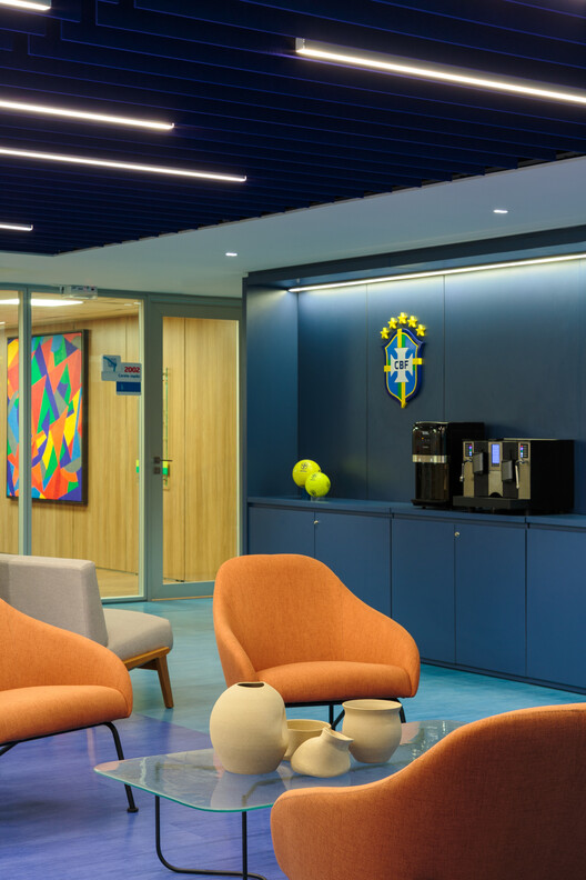CBF (Brazilian Football Confederation) Headquarters / ARCHITECTS OFFICE CBF (Brazilian Football Confederation) Headquarters / ARCHITECTS OFFICE - Interior Photography, Living Room, Chair, Lighting
