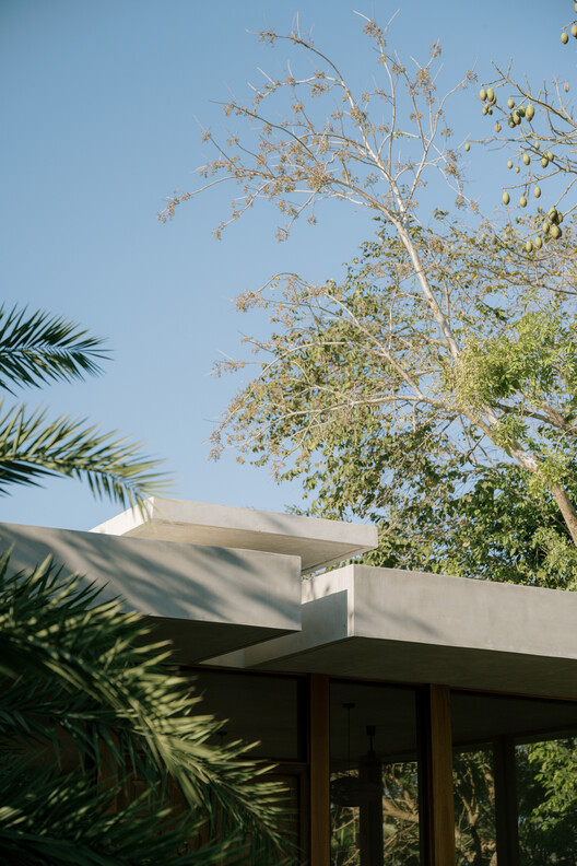 House in Mérida / F S D A - Exterior Photography