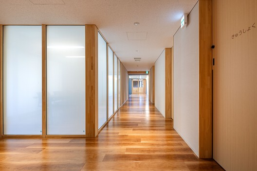 Kurashiki Central Hospital Miwa Nursery School / Nikken Sekkei Kurashiki Central Hospital Miwa Nursery School / Nikken Sekkei - Interior Photography, Wood, Glass