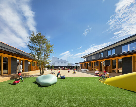Kurashiki Central Hospital Miwa Nursery School / Nikken Sekkei Kurashiki Central Hospital Miwa Nursery School / Nikken Sekkei - Image 5 of 29