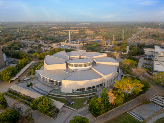 Aquatic Gallery / INI Design Studio Aquatic Gallery / INI Design Studio - Exterior Photography