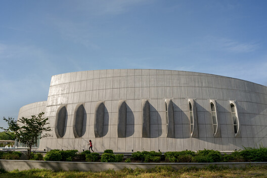 Aquatic Gallery / INI Design Studio Aquatic Gallery / INI Design Studio - Exterior Photography, Concrete