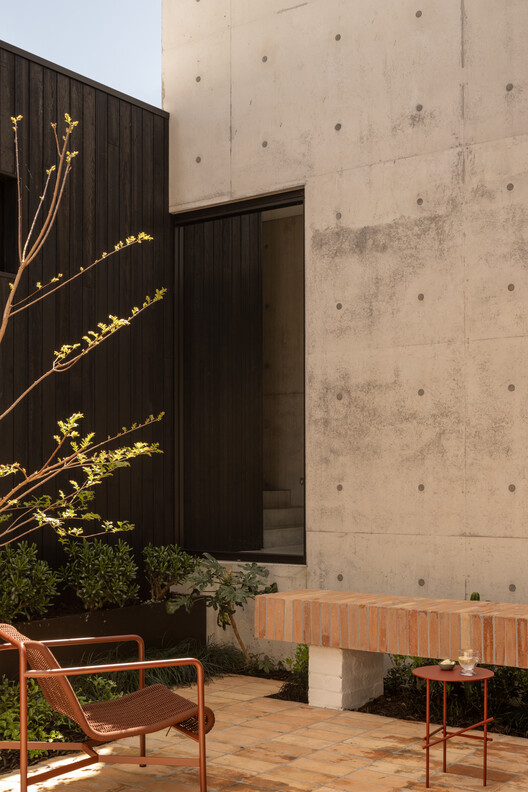 Shou Sugi Ban House / Sandy Anghie Architect - Interior Photography, Concrete