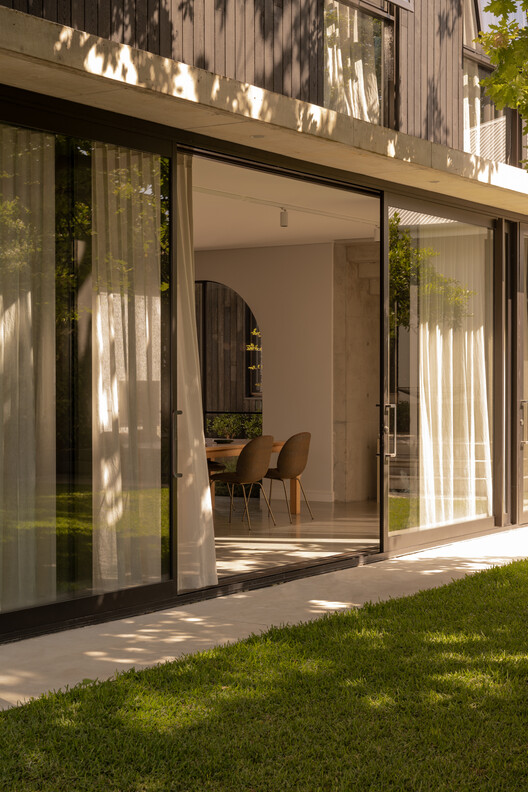 Shou Sugi Ban House / Sandy Anghie Architect - Interior Photography, Wood, Chair, Patio