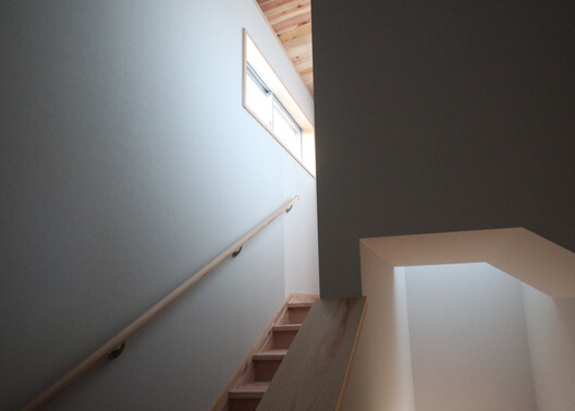 Pit garden in Passive House / D Environmental Design System Laboratory Pit garden in Passive House / D Environmental Design System Laboratory - Interior Photography, Wood, Stairs, Handrail