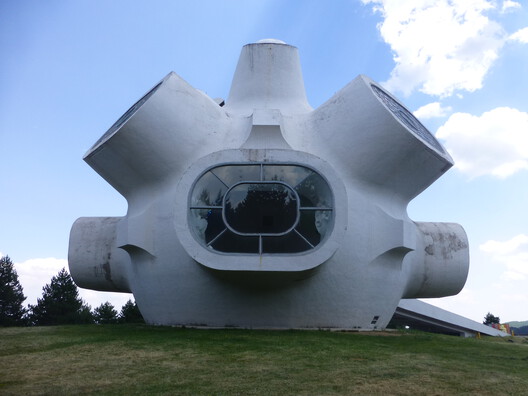 Concrete Memory: 12 Postwar Monuments Across Eastern Europe - Image 8 of 16