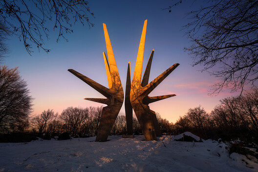 Concrete Memory: 12 Postwar Monuments Across Eastern Europe - Image 7 of 16