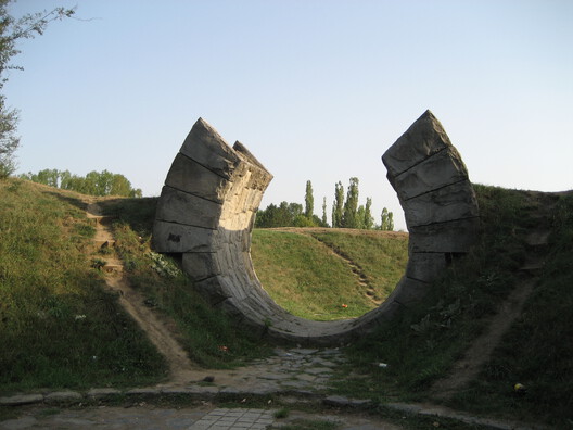 Concrete Memory: 12 Postwar Monuments Across Eastern Europe - Image 4 of 16