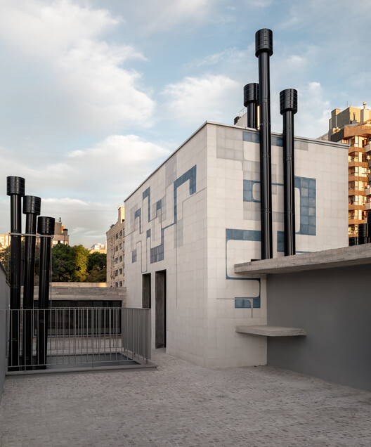 Edifício Lina / IDEIA1 - Fotografia de Exterior, Concreto