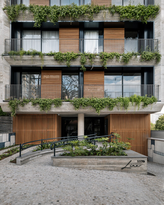 Edifício Lina / IDEIA1 - Fotografia de Exterior, Balcão