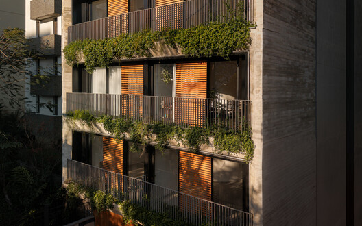 Edifício Lina / IDEIA1 - Fotografia de Exterior, Balcão