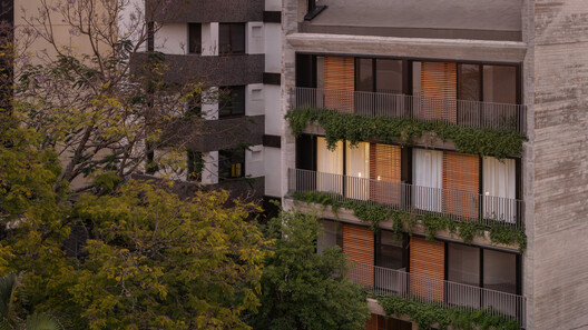Edifício Lina / IDEIA1 - Fotografia de Exterior, Balcão