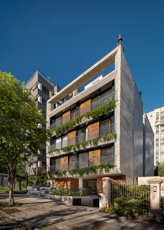 Edifício Lina / IDEIA1 - Fotografia de Exterior, Apartamentos, Balcão