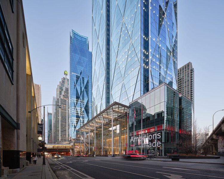 CIBC SQUARE: Toronto'nun Yeni Karma Kullanımlı Destinasyonu