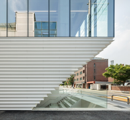 Hapjeong Artplex Mixed-use Facility / NOTNOT Architects - Exterior Photography, Glass, Stairs
