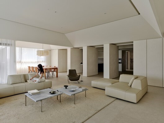 Curio Residence / Waterfrom Design - Interior Photography, Living Room, Sofa, Table, Chair