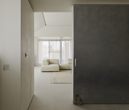 Curio Residence / Waterfrom Design - Image 5 of 19