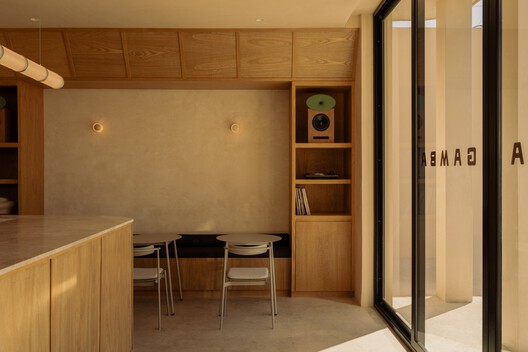 Estero Residences + Gamba café / Barde + vanVoltt - Interior Photography, Wood, Glass