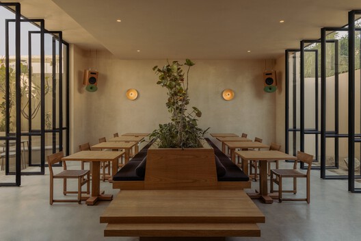 Estero Residences + Gamba café / Barde + vanVoltt - Interior Photography, Dining room