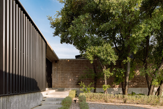 AE House / Taller Ezequiel Aguilar Martinez - Image 5 of 25