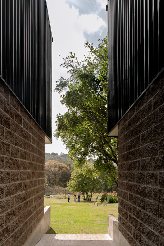 AE House / Taller Ezequiel Aguilar Martinez - Image 14 of 25