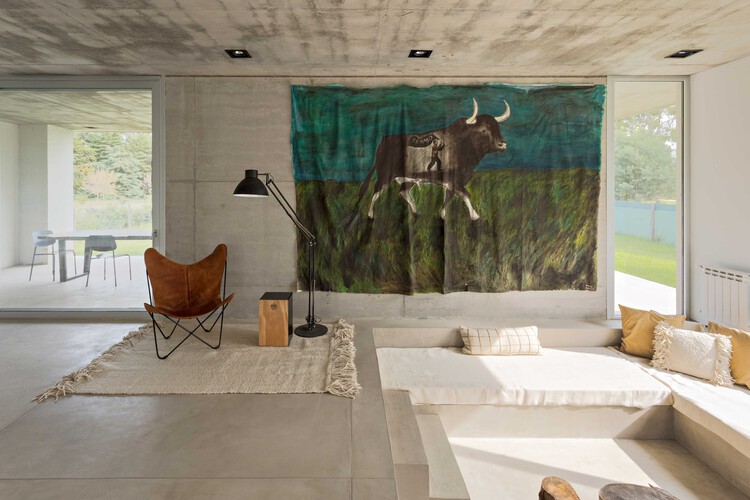 Casa D / Rastro Estudio - Fotografía de Interiores, Madera, Luces, Sillas
