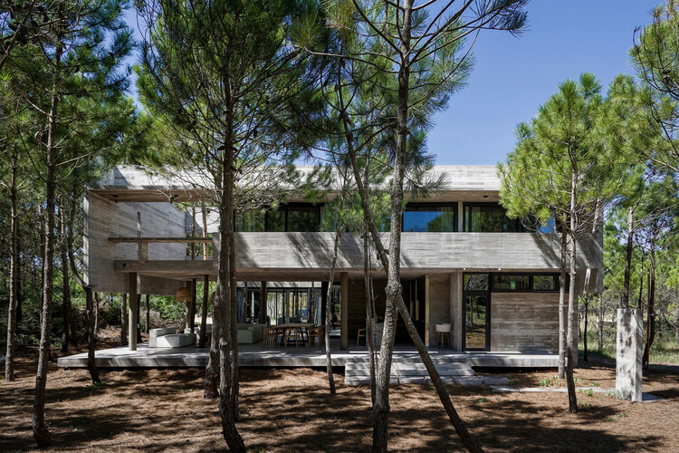 Casa 4H / Besonias Almeida Arquitectos - Fotografía exterior, Casas