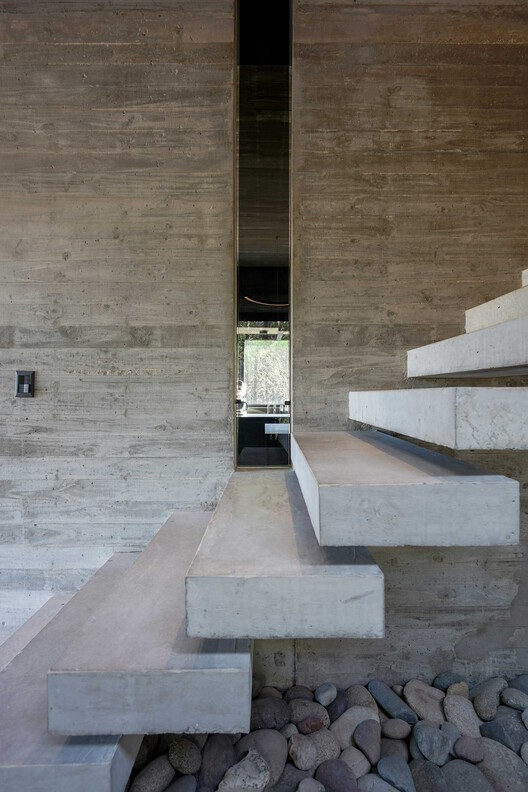 4H House / Besonias Almeida Arquitectos 4H House / Besonias Almeida Arquitectos - Image 16 of 26