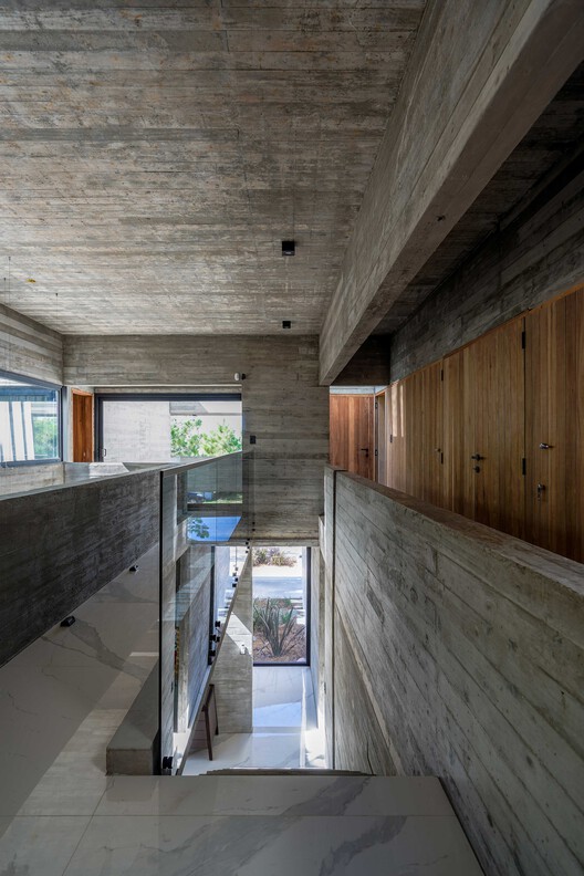 4H House / Besonias Almeida Arquitectos 4H House / Besonias Almeida Arquitectos - Image 18 of 26