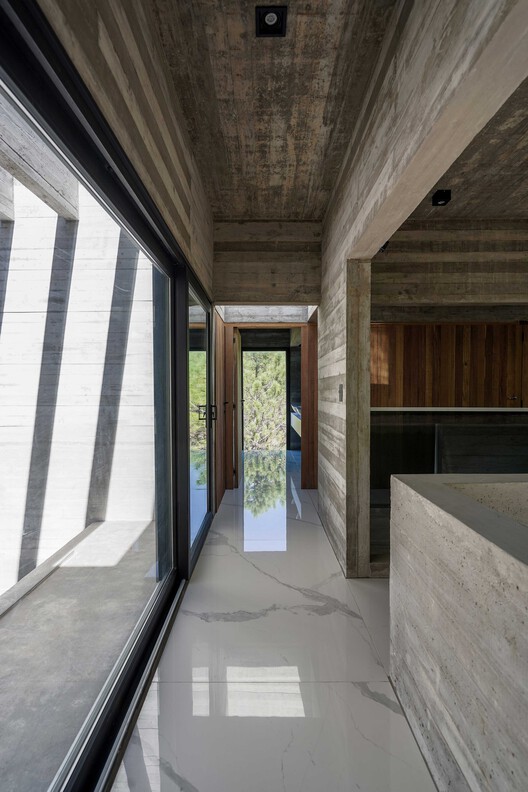 4H House / Besonias Almeida Arquitectos 4H House / Besonias Almeida Arquitectos - Image 20 of 26