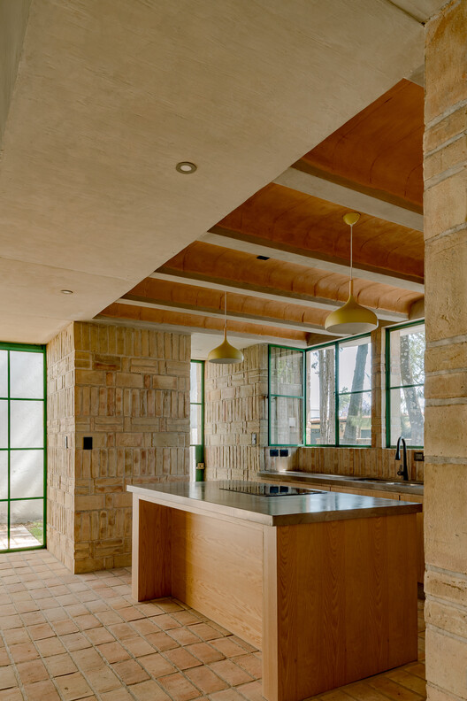Casa Estudio F36 / Estudio Tecalli - Interior Photography, Kitchen, Wood, Beam