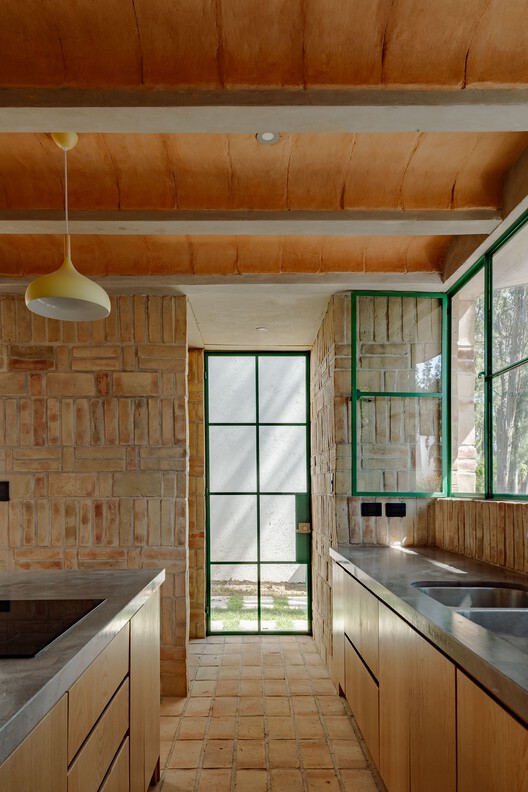 Casa Estudio F36 / Estudio Tecalli - Interior Photography, Kitchen, Wood, Countertop, Beam