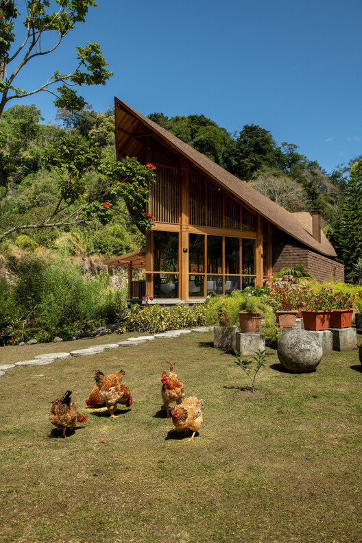 El Arca Residential Pavilion / Mallol - Exterior Photography, Wood, Garden