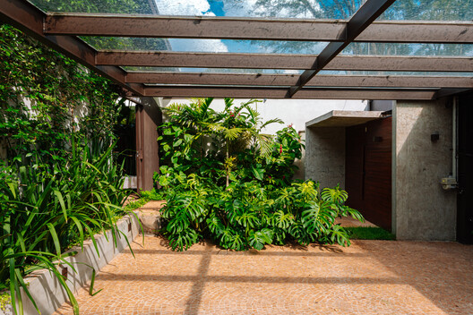 FCM House / Ximenes Leite Arquitetura - Image 5 of 23