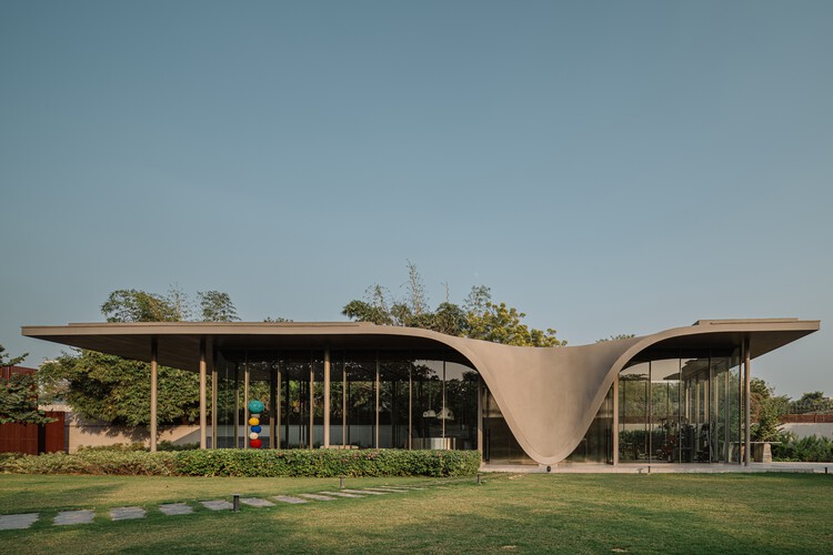 The Dip Pavilion / andblack design studio - Residential Architecture