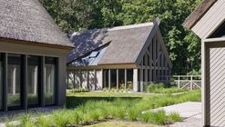 Guesthouse "Postal route" / Plazma Architecture Studio